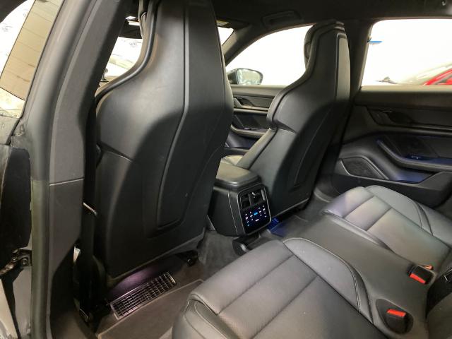 Porsche Taycan 4 cross turismo foto 21