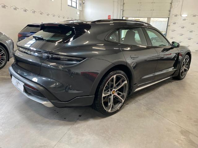 Porsche Taycan 4 cross turismo foto 4