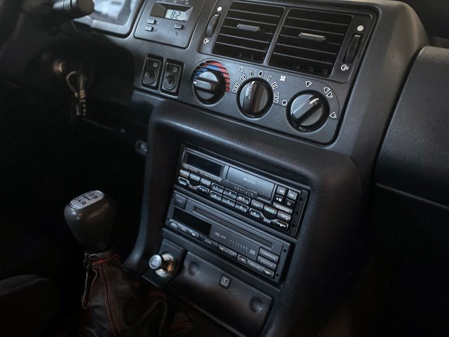 Ford Escort RS Cosworth foto 13