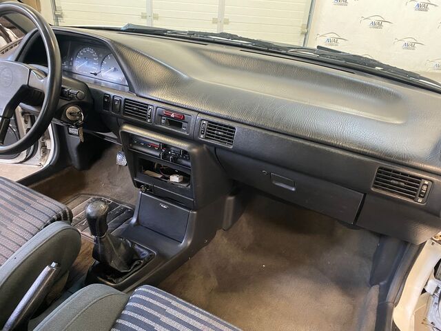 Mazda 323 GT-R foto 12