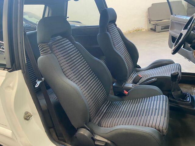 Mazda 323 GT-R foto 13