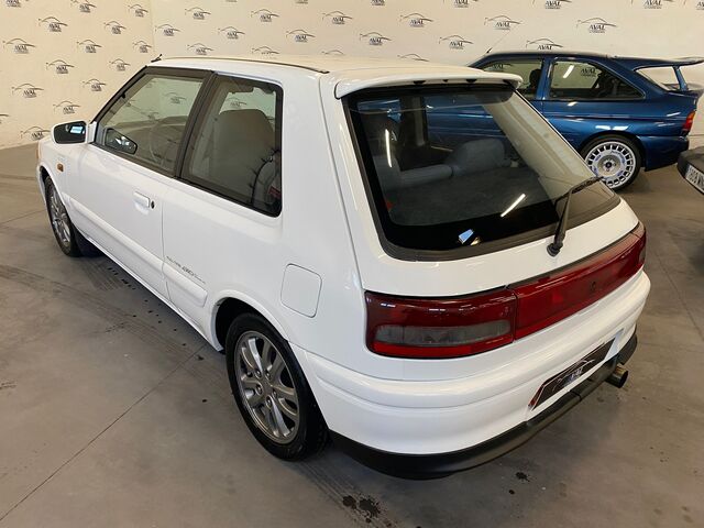 Mazda 323 GT-R foto 8